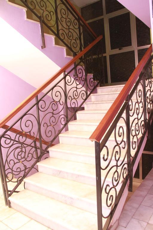 Solmile Family Guest House Addis Abeba Buitenkant foto