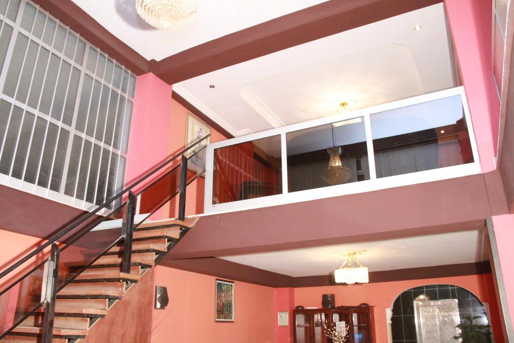 Solmile Family Guest House Addis Abeba Buitenkant foto