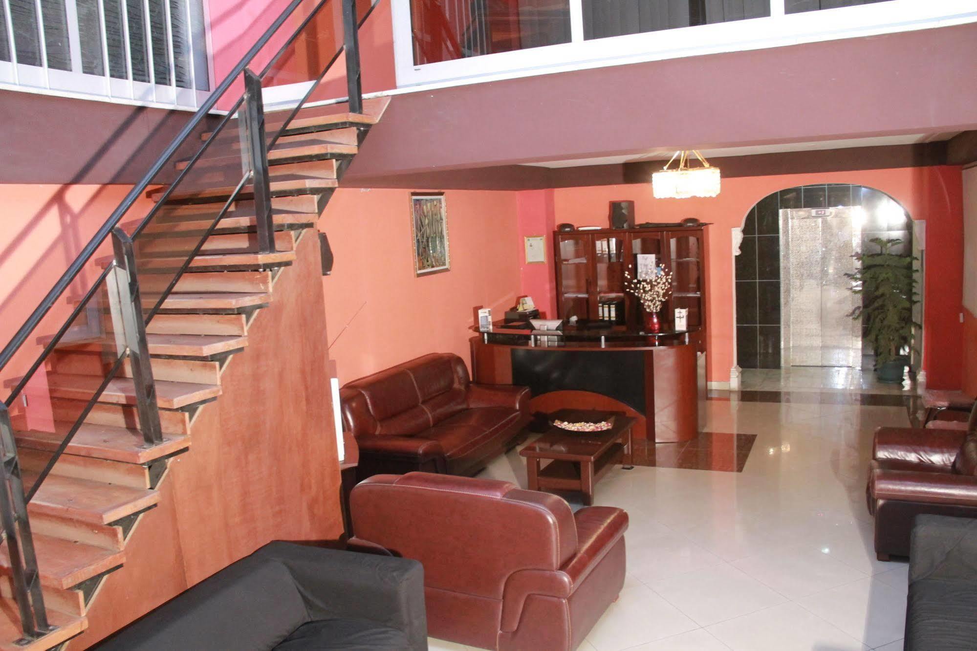 Solmile Family Guest House Addis Abeba Buitenkant foto
