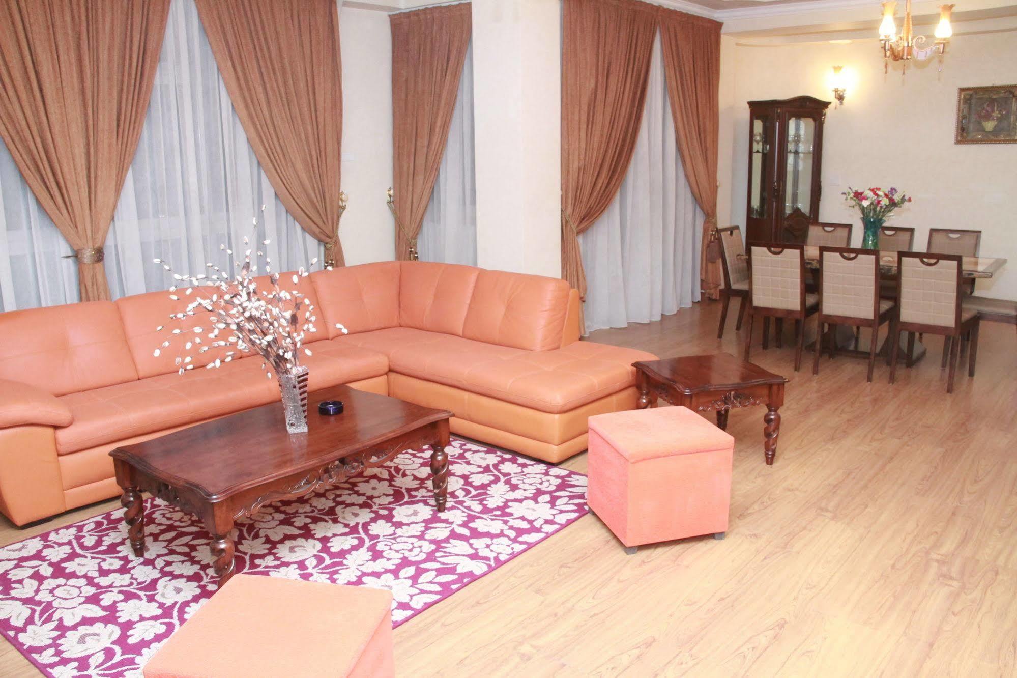 Solmile Family Guest House Addis Abeba Buitenkant foto
