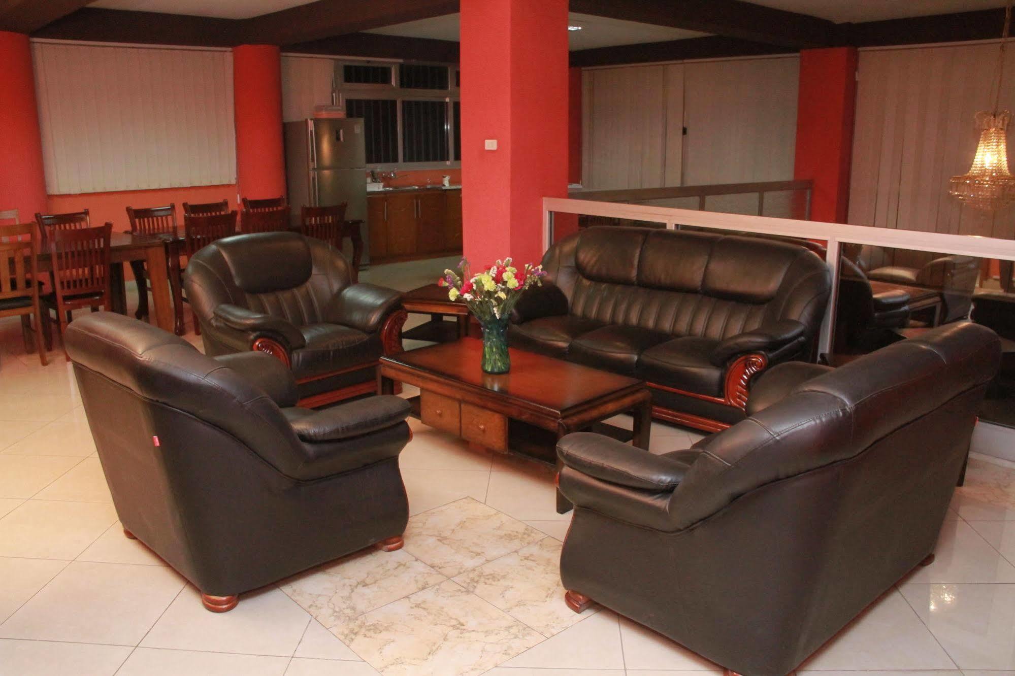 Solmile Family Guest House Addis Abeba Buitenkant foto